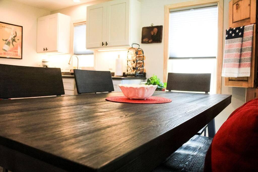 Вилла The Dollar House Альберт-Ли Экстерьер фото